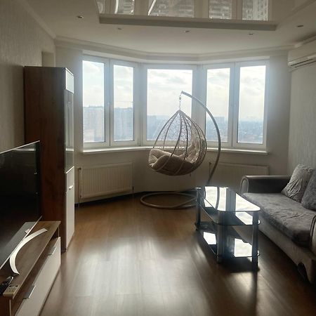 קייב View Apartments, 22 Floor With 2 Rooms מראה חיצוני תמונה