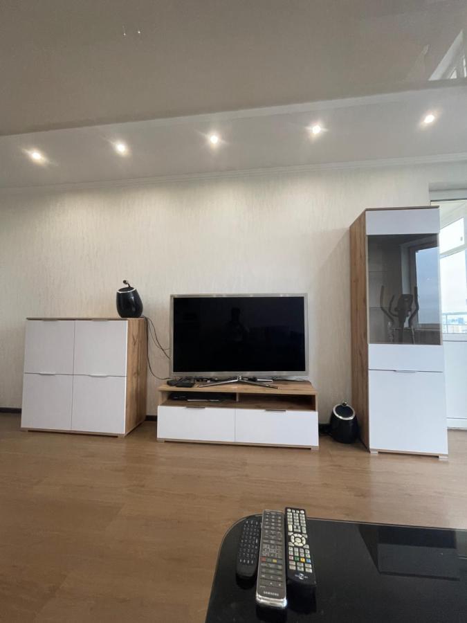 קייב View Apartments, 22 Floor With 2 Rooms מראה חיצוני תמונה